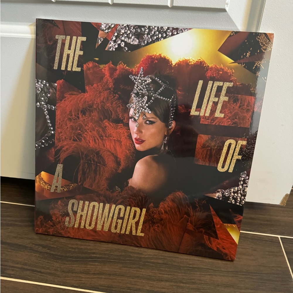 🦋 The Life of a Showgirl Vinyl Tiny Bubbles in Champagne edition bright lights